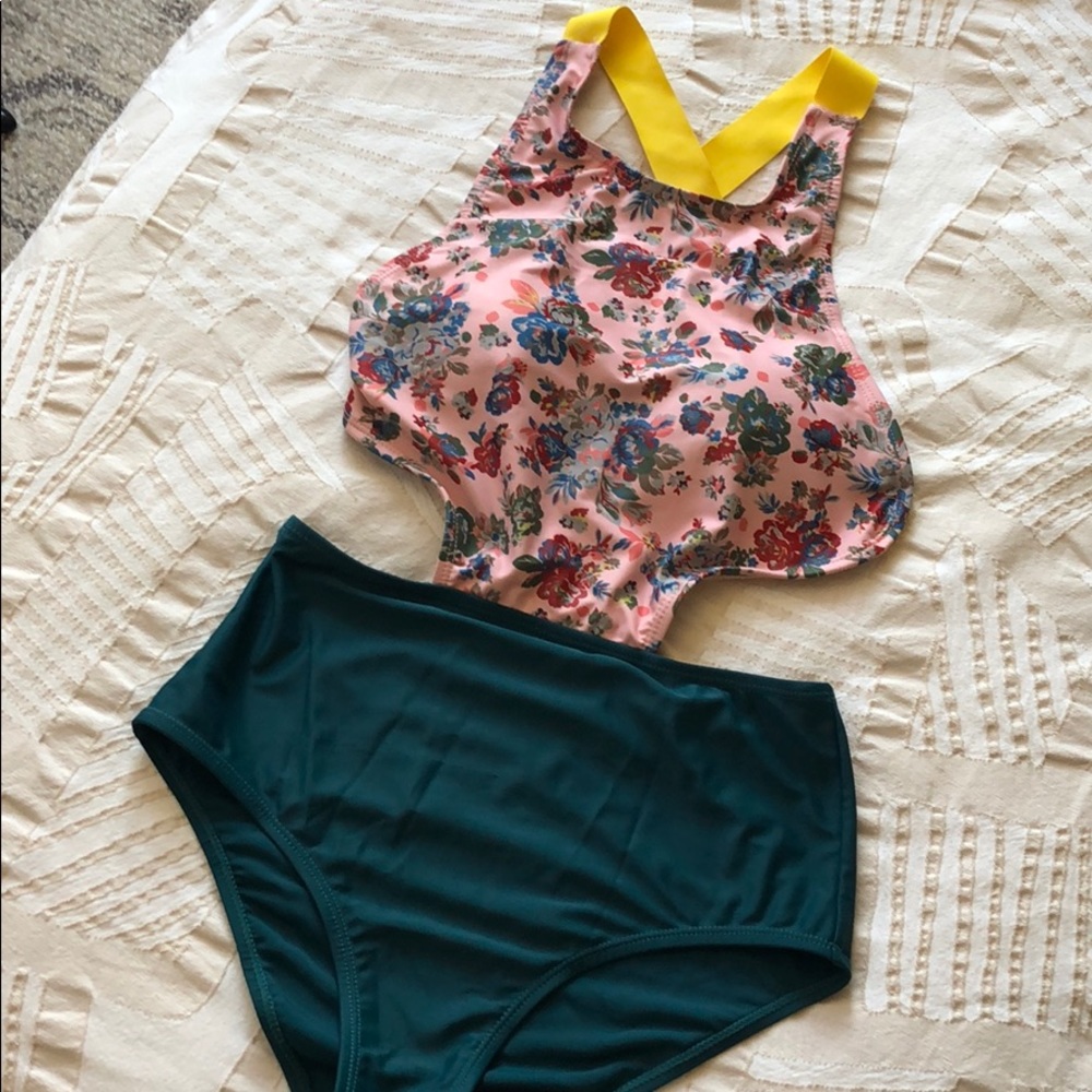 one piece swim